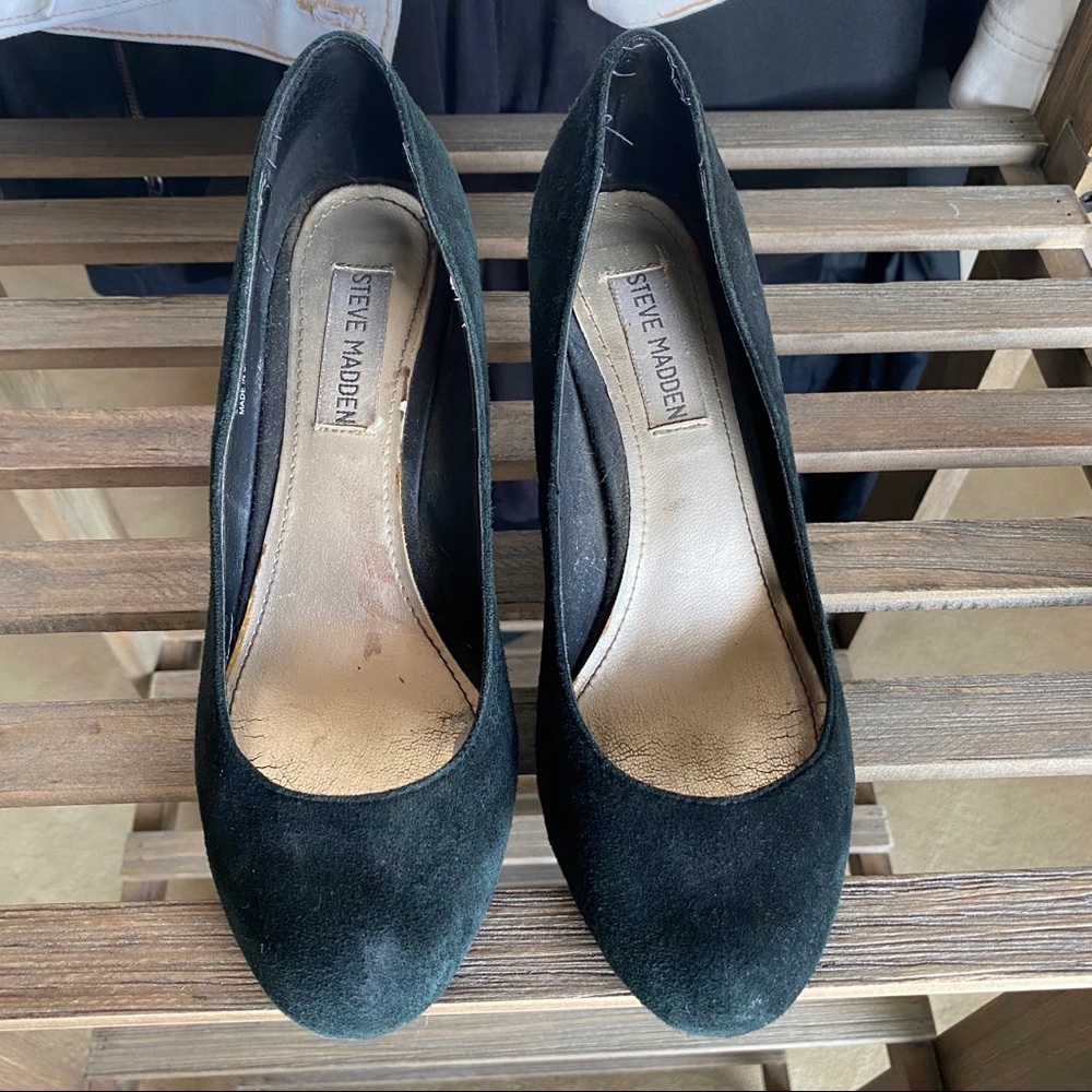 Size 6.5M Black Steve Madden suede pumps